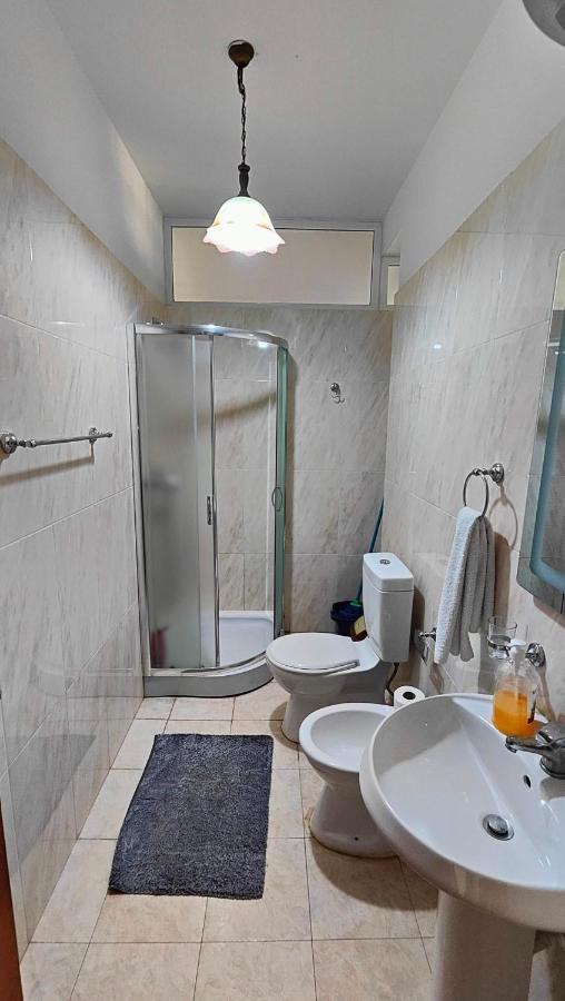 Appartamento Familiare Di Toni Shkodër 外观 照片